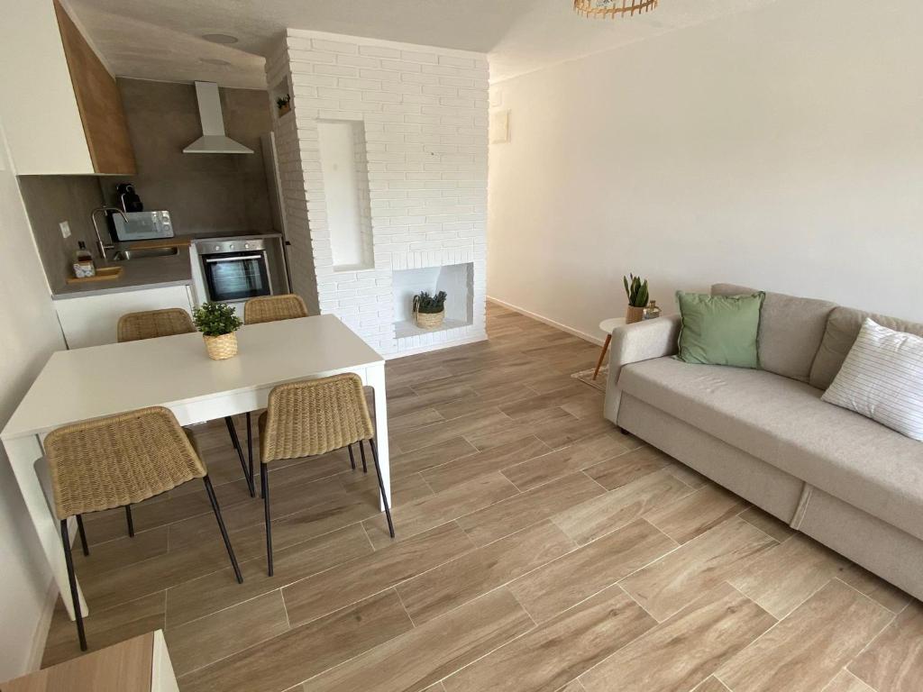 Kuchyň nebo kuchyňský kout v ubytování Ingrid Apartment