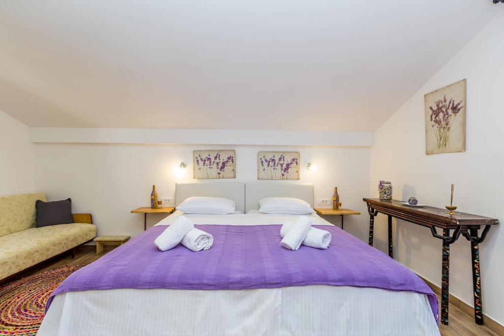 Postel nebo postele na pokoji v ubytování Holiday house Villa Jozi