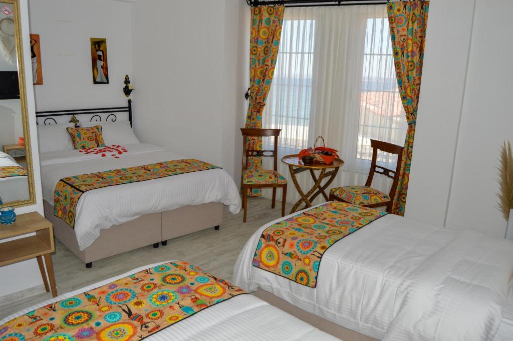Bozcaada e2 Deniz Otel - Viervoudige Kamer Met Uitzicht Op Zee