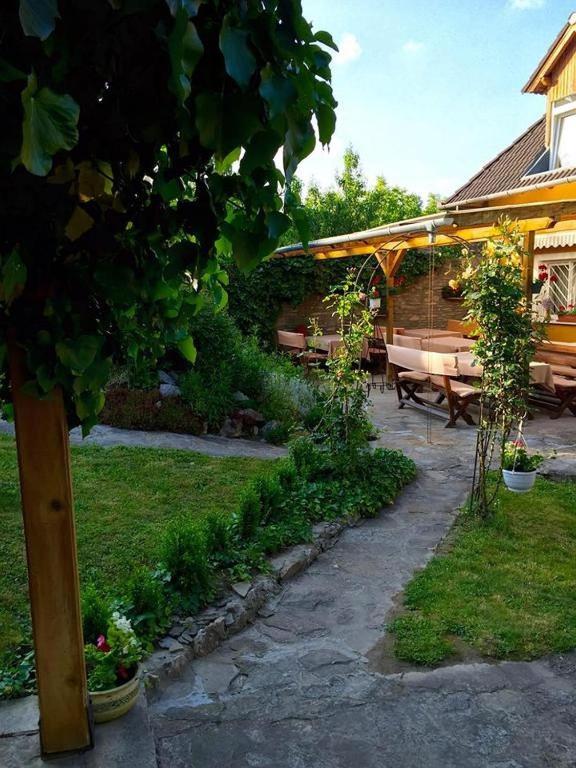 Vonkajšia záhrada v ubytovaní Appartementhaus 5. Jahreszeit