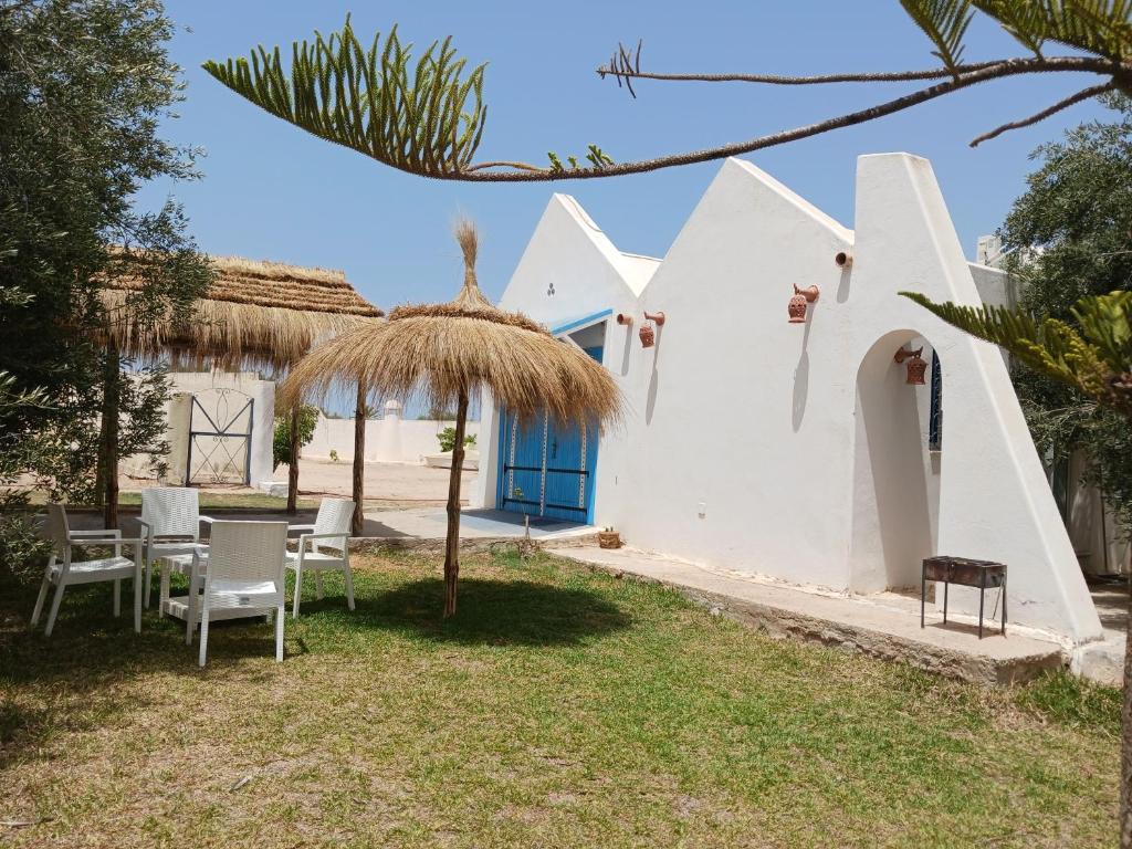 Sodas prie apgyvendinimo įstaigos Nouveau Bungalow Djerba