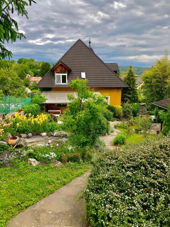 Vonkajšia záhrada v ubytovaní Appartementhaus 5. Jahreszeit