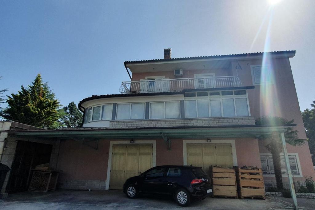 Budynek, w którym mieści się apartament