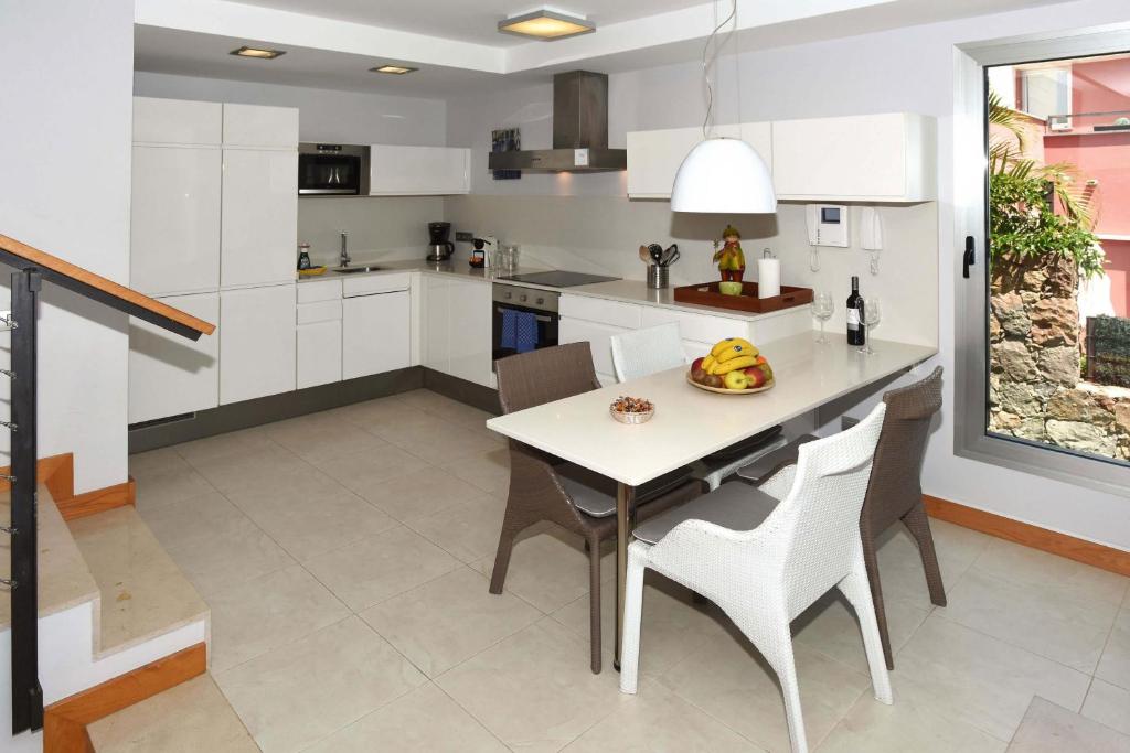 Kuchnia lub aneks kuchenny w obiekcie Salobre Vista Golf 26