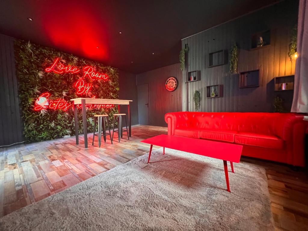 Posedenie v ubytovaní LoveRoom avec SPA privatif Plélo