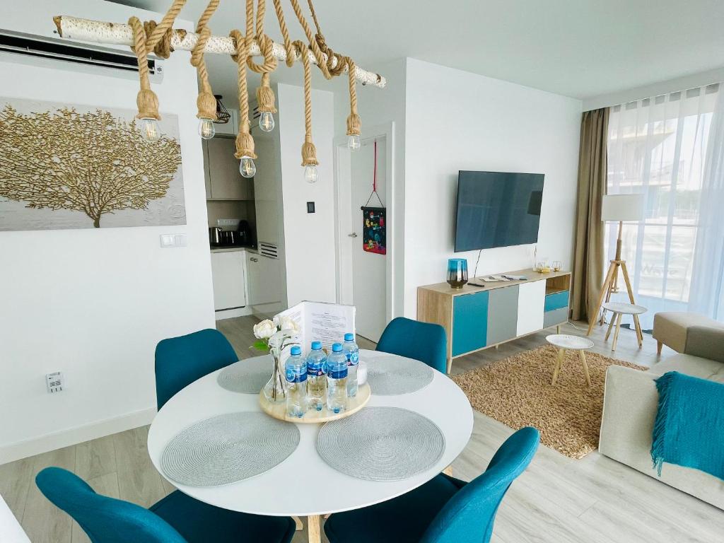 TV a/nebo společenská místnost v ubytování Wave by Baltic Home