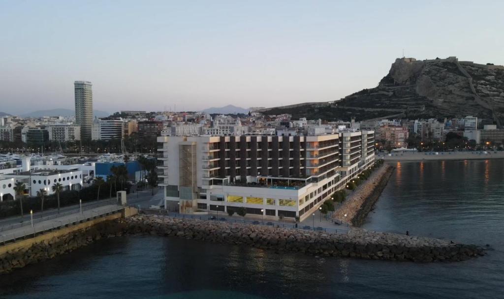 Suites del Mar by Melia, Alicante – Bijgewerkte prijzen 2023