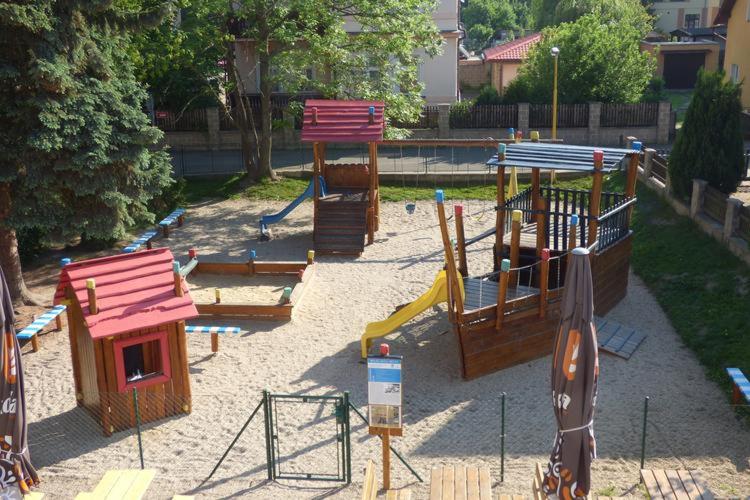 Herní místnost nebo prostor pro děti v ubytování Apartmán v Bételu