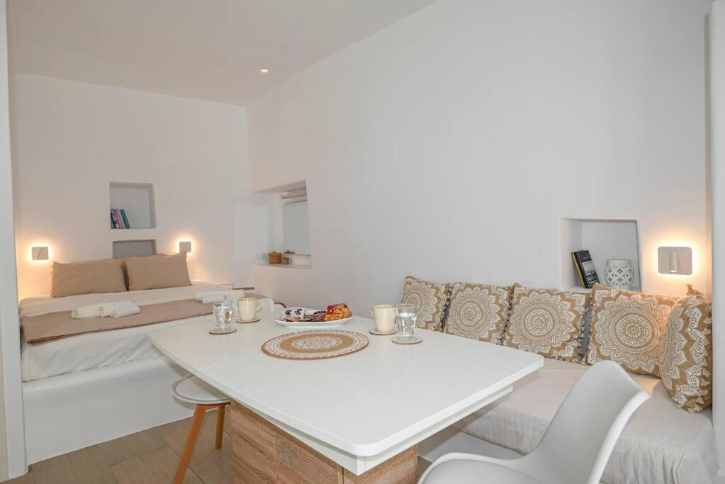 Billede fra billedgalleriet på LE PETIT Ενα μικρό αλλά όμορφο σπίτι i Stení