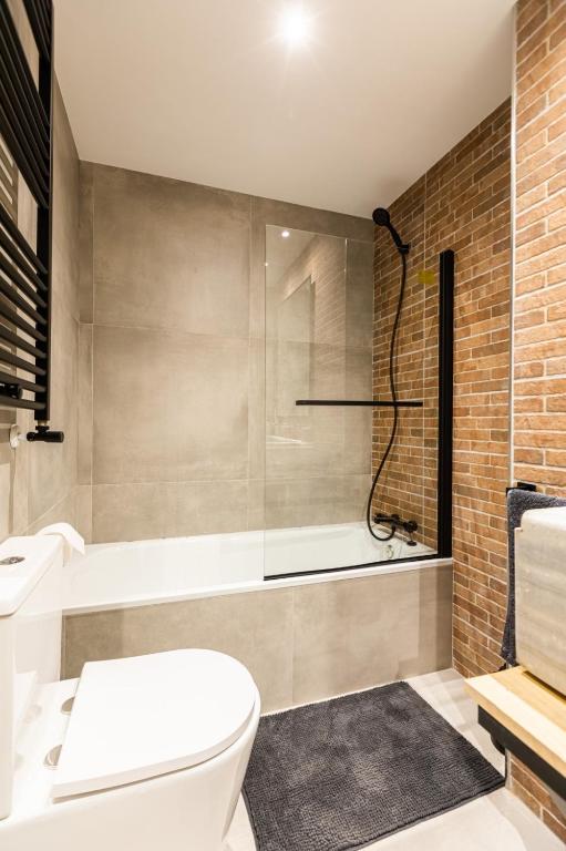 A bathroom at Lujo, comodidad y espacio Gijon centro