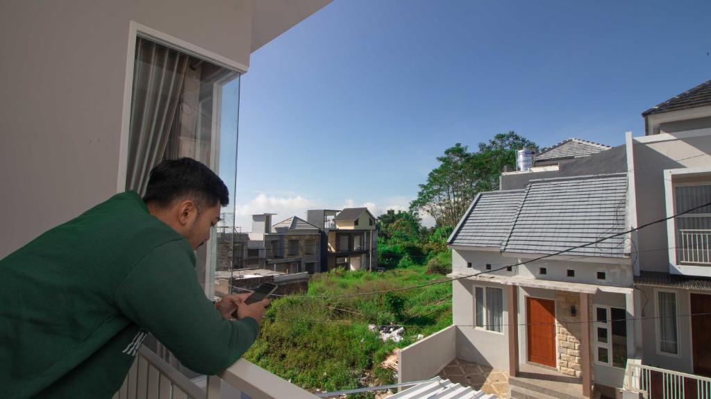 Villa Alpine 5 Bedroom with Mountain View