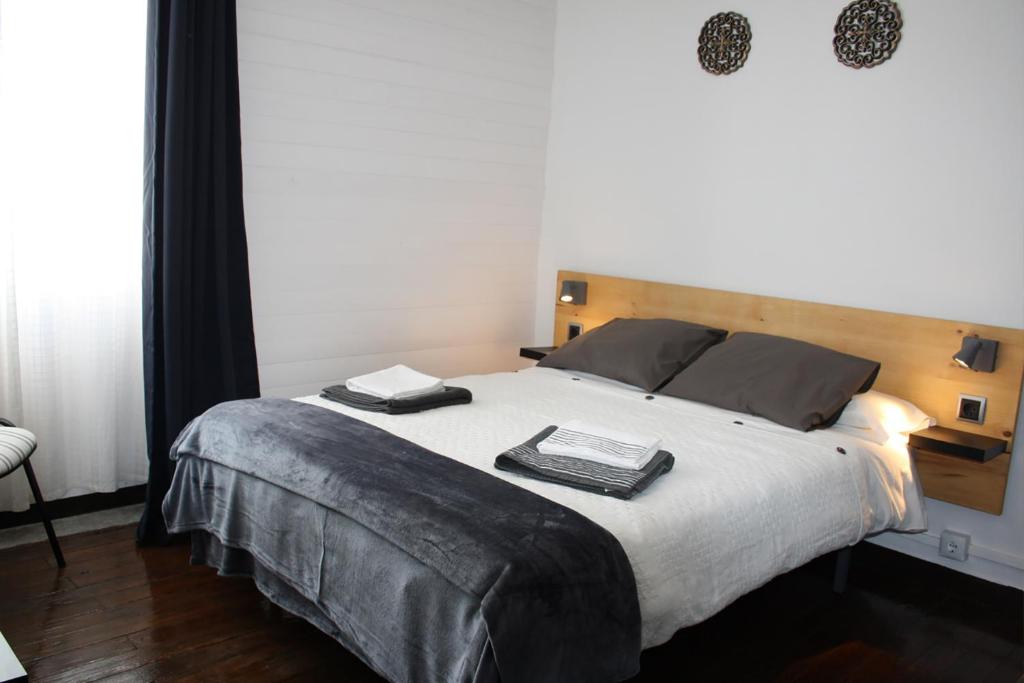 Ένα ή περισσότερα κρεβάτια σε δωμάτιο στο APARTAMENTO CÉNTRICO, AMPLIO y LUMINOSO