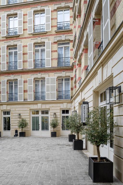 Black Door - Resim 7