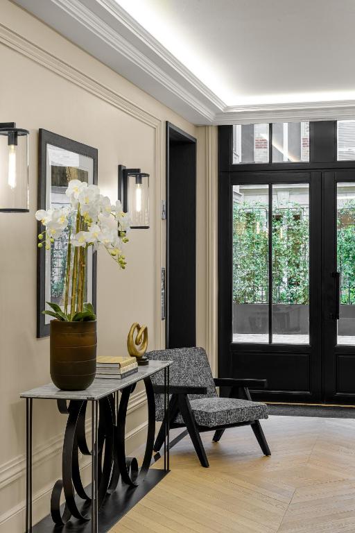 Black Door - Resim 10