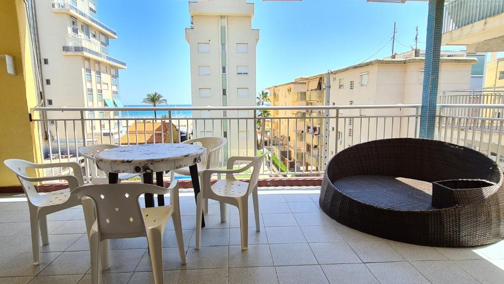 Bonanza - 40 metros de la playa!, Gandía – Precios ...
