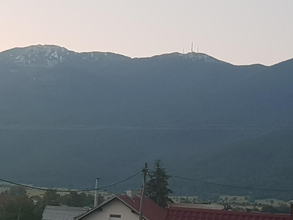 Výhľad na hory alebo výhľad na hory priamo z penziónu