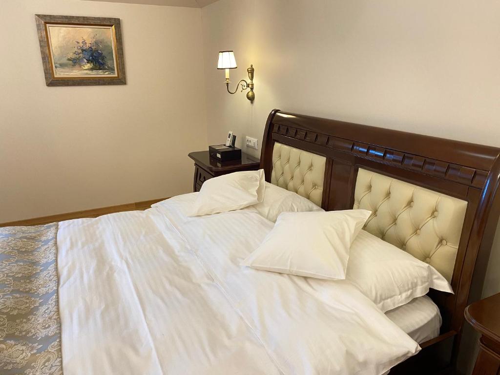 Conacul Cornu 1945 - Deluxe Double Room