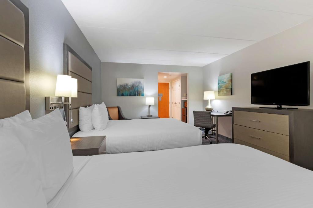Best Western Plus McAllen Airport Hotel - Queen Room Met Twee Queensize Bedden