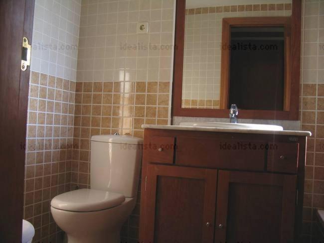 Kúpeľňa v ubytovaní Vera Playa 2 hab 2 WC parking AA, Wifi, padel piscina climatizada y verano Lomas de mar
