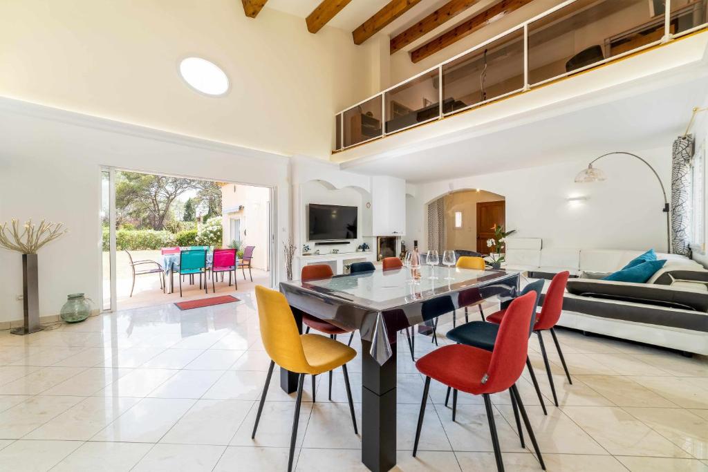 Villa located between Cannes and SaintTropez photo photo 5