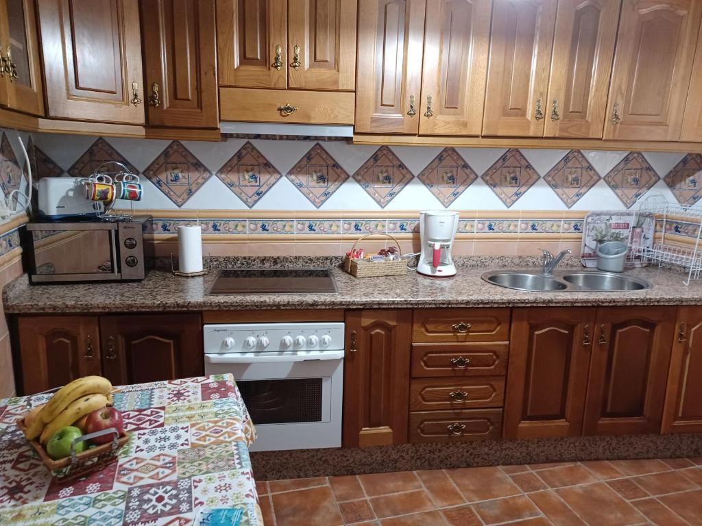 Kuchyň nebo kuchyňský kout v ubytování Casa Almoraima