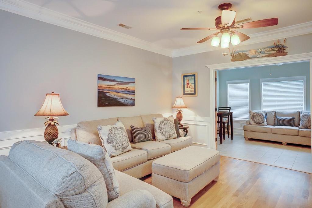 Imagen de la galería de The One Eyed Chihuahua - 30 Day Rental, en Charleston