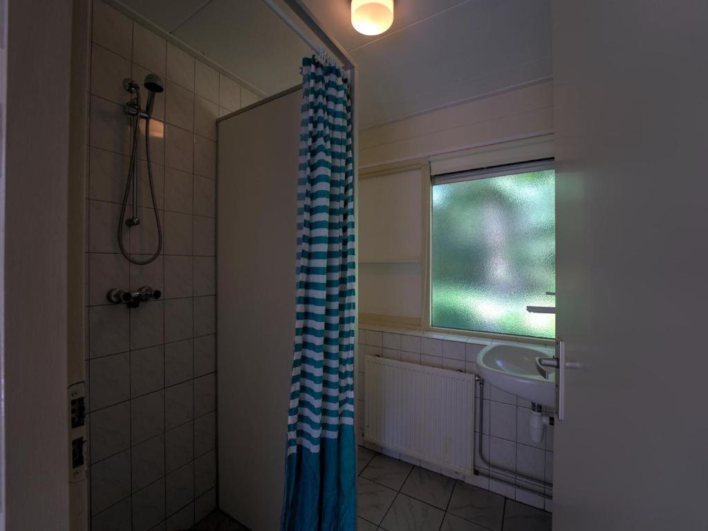 Fotografie z fotogalerie ubytování Cosy holiday home in Eerbeek with balcony terrace v destinaci Eerbeek