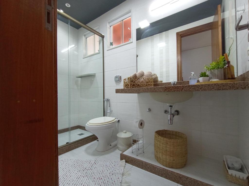 Kylpyhuone majoituspaikassa Casa da lu Itacoatiara -Suíte Andorinhas