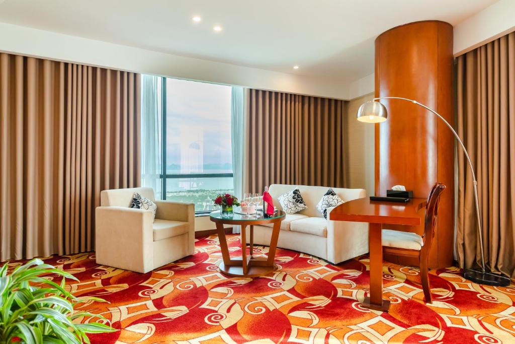 Muong Thanh Luxury Quang Ninh Hotel - Suite Ejecutiva Con Vista Al Mar