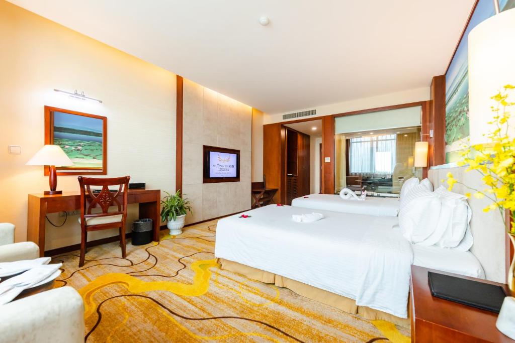 Muong Thanh Luxury Quang Ninh Hotel - Deluxe Twin Room Con Vista A La Ciudad