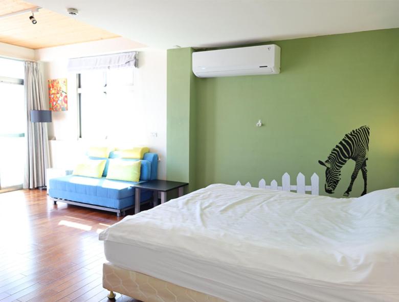Breeze and Waves Hostel - Luxe Tweepersoonskamer Met Balkon En Uitzicht Op Zee