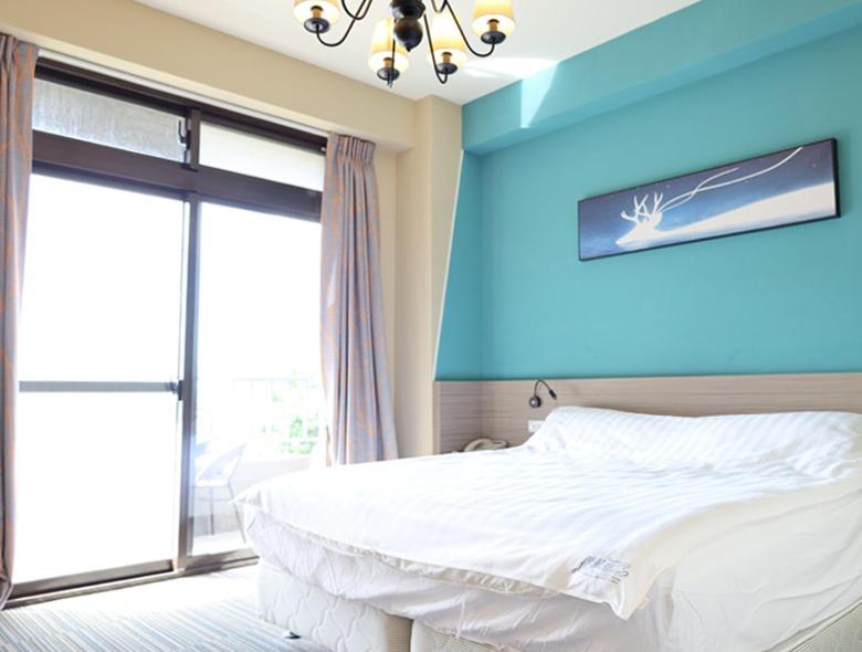 Breeze and Waves Hostel - Tweepersoonskamer Met Balkon En Uitzicht Op Zee