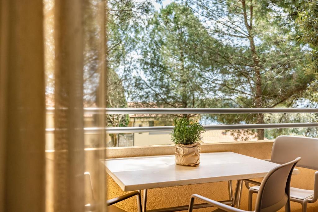 Ein Balkon oder eine Terrasse in der Unterkunft Maistra Select Petalon Resort