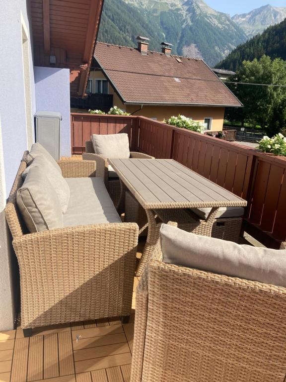 Výhľad na hory alebo výhľad na hory priamo z apartmánu