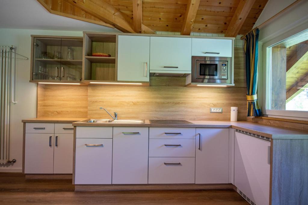 Kuchnia lub aneks kuchenny w obiekcie Apartments Seida