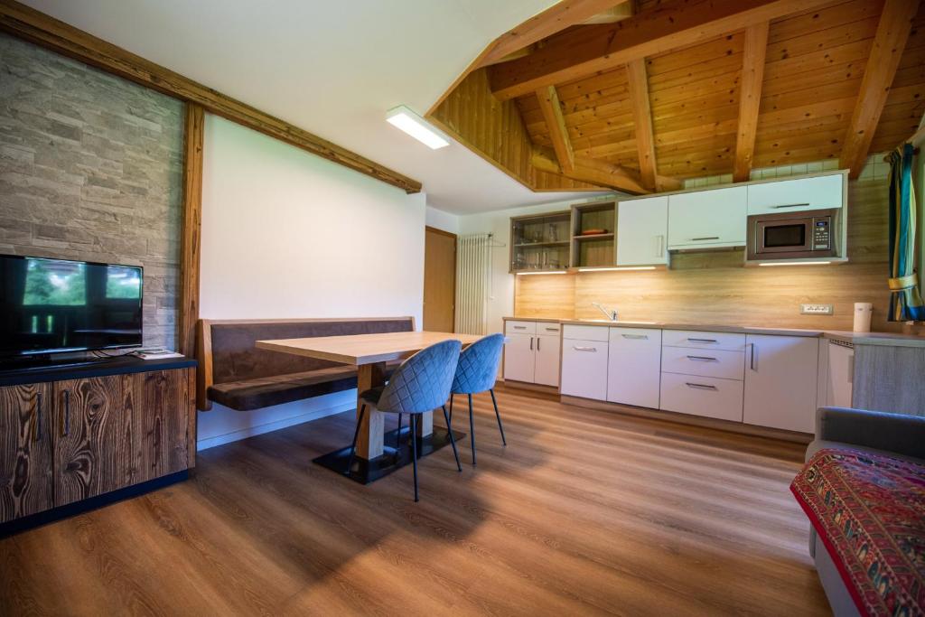 Kuchnia lub aneks kuchenny w obiekcie Apartments Seida