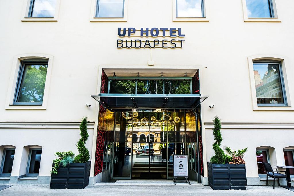 Up Hotel Budapest - Resim 8