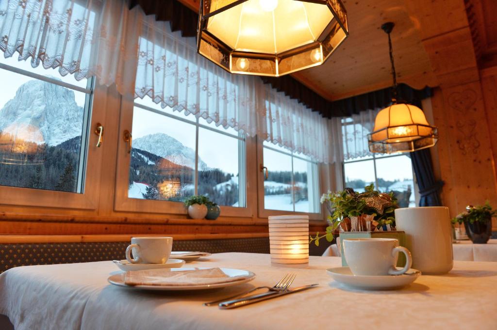 Fotografie z fotogalerie ubytování Garni Hotel Max v destinaci Santa Cristina in Val Gardena