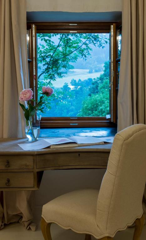 Fotografie z fotogalerie ubytování Zamek Sarny - Schloss Scharfeneck v destinaci Kladsko