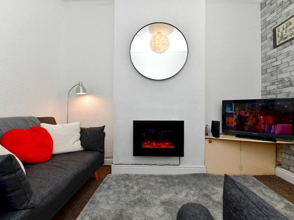 Pass the Keys Perfectly located 3 bed home close to the City, Cardiff (updated prices 2024)