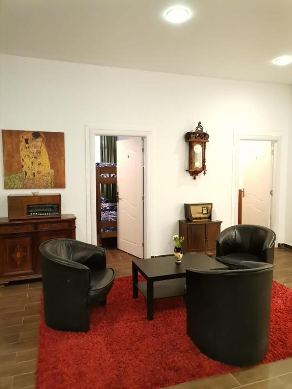 Posezení v ubytování Vintage Downtown Hostel