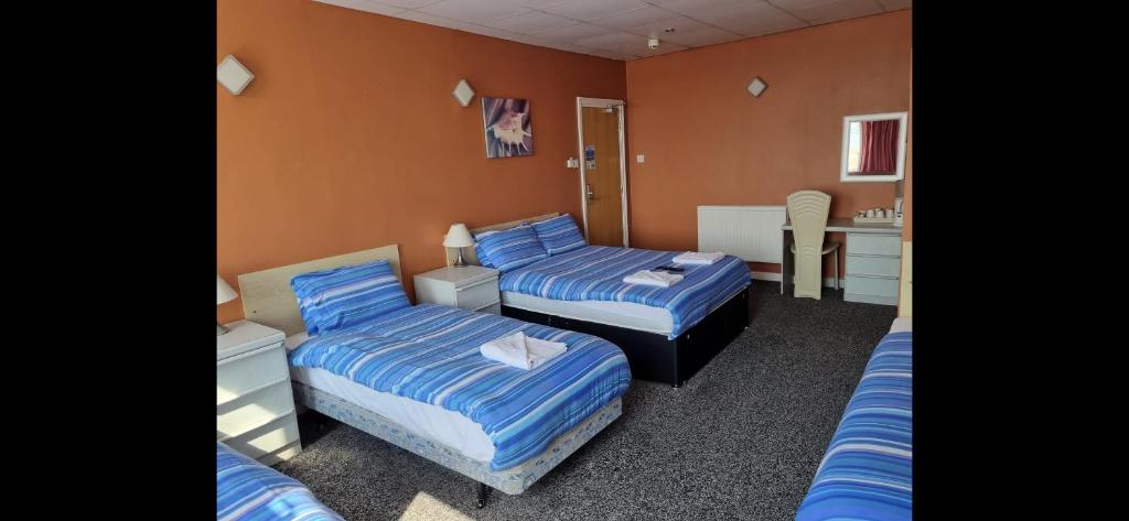 
Superior Family Room
