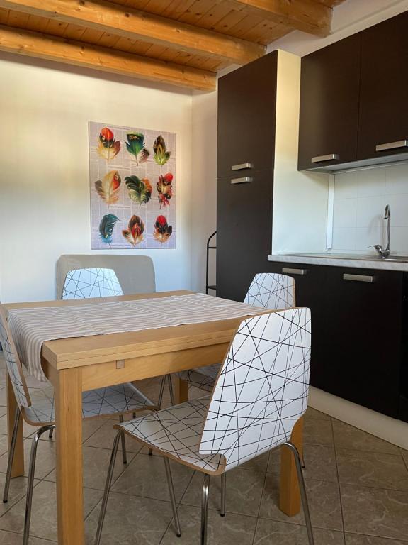 A kitchen or kitchenette at Archi di sole - Appartamenti