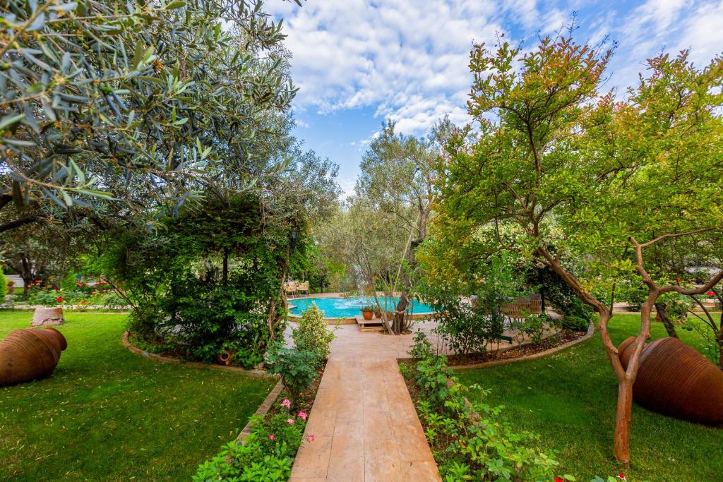 A garden outside Gurel Garden House
