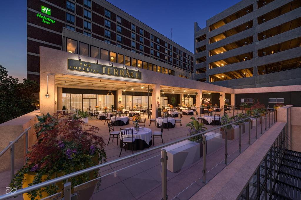 Holiday Inn Lancaster, an IHG Hotel - Housity