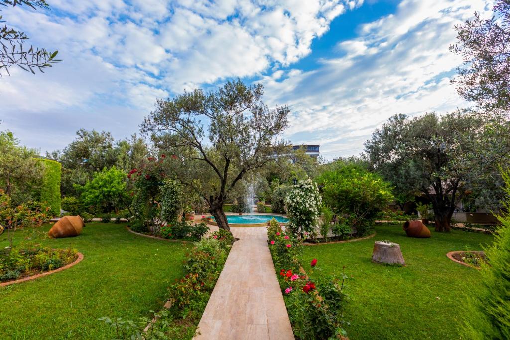 A garden outside Gurel Garden House