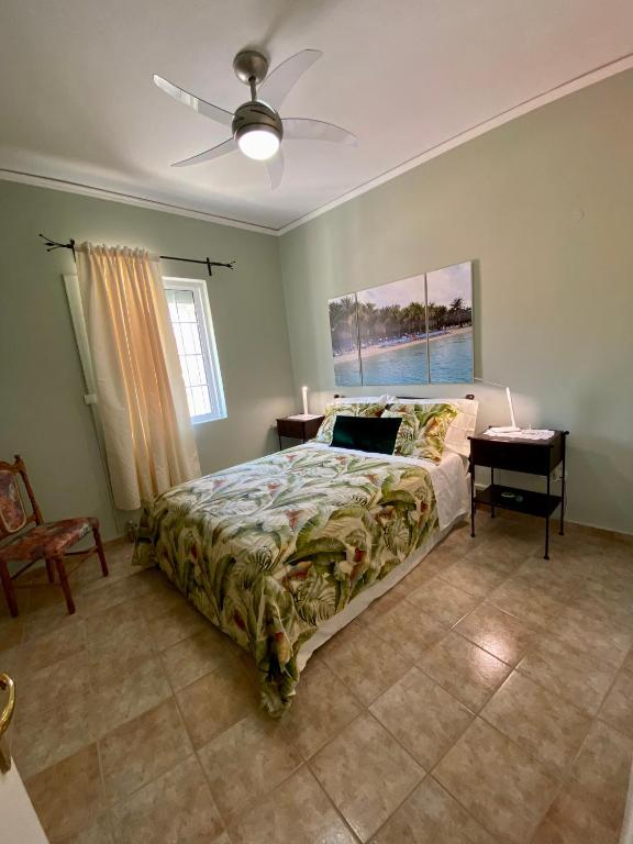 Postel nebo postele na pokoji v ubytování Gallery Apartments
