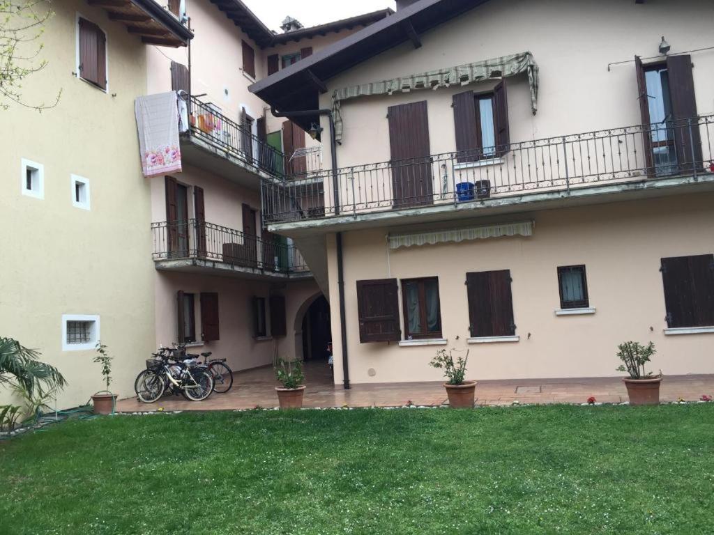 Budynek, w którym mieści się apartament