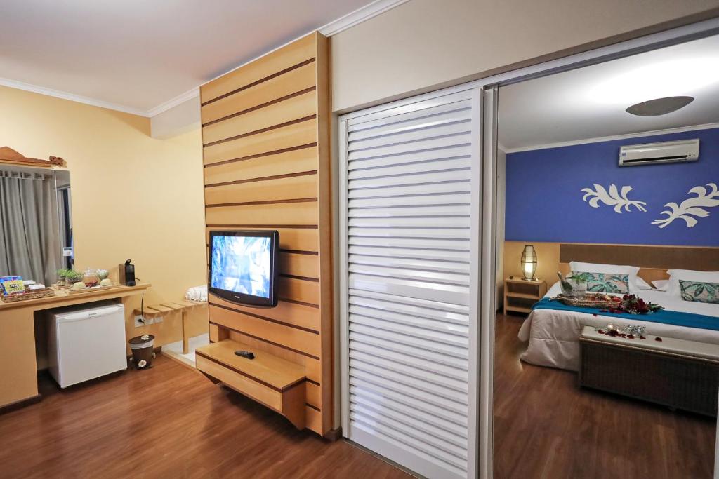 TV a/nebo společenská místnost v ubytování Thermas Park Resort & SPA by Hot Beach