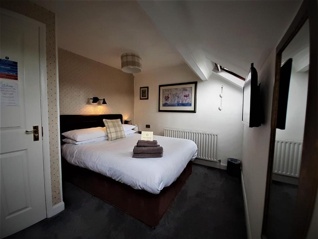 Brook House ― Free on-site car park photo
